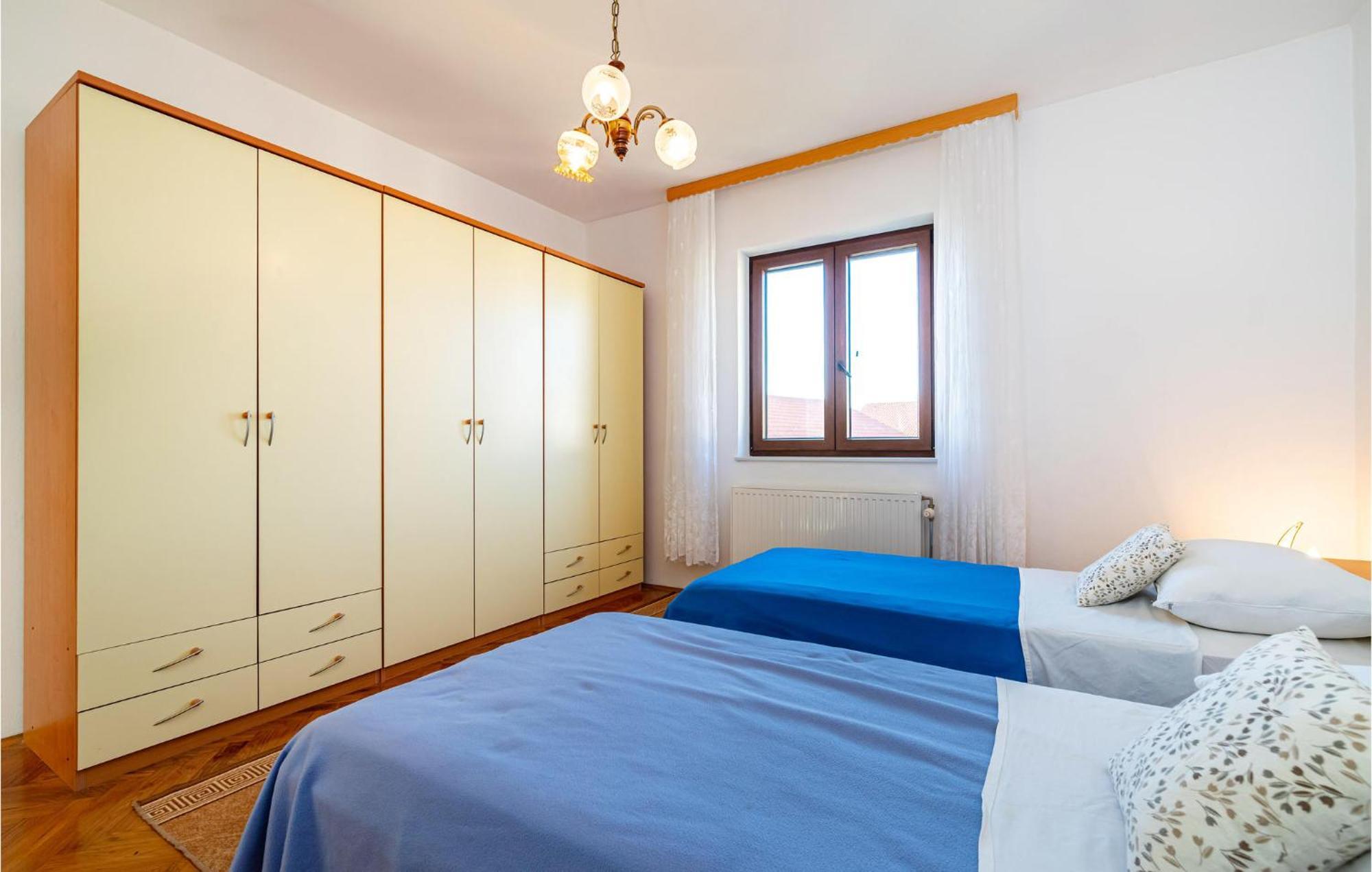 2 Bedroom Cozy Apartment In Задар Экстерьер фото