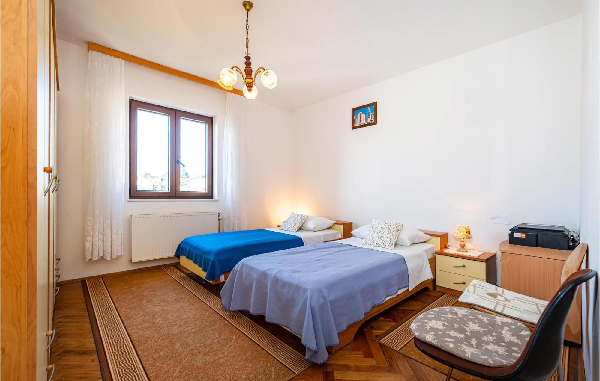 2 Bedroom Cozy Apartment In Задар Экстерьер фото