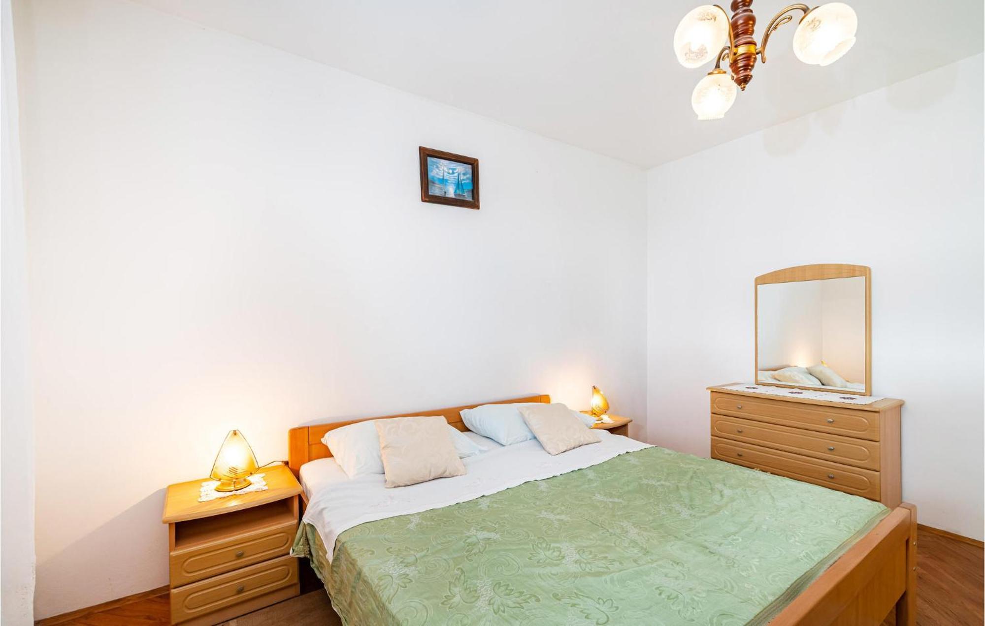 2 Bedroom Cozy Apartment In Задар Экстерьер фото