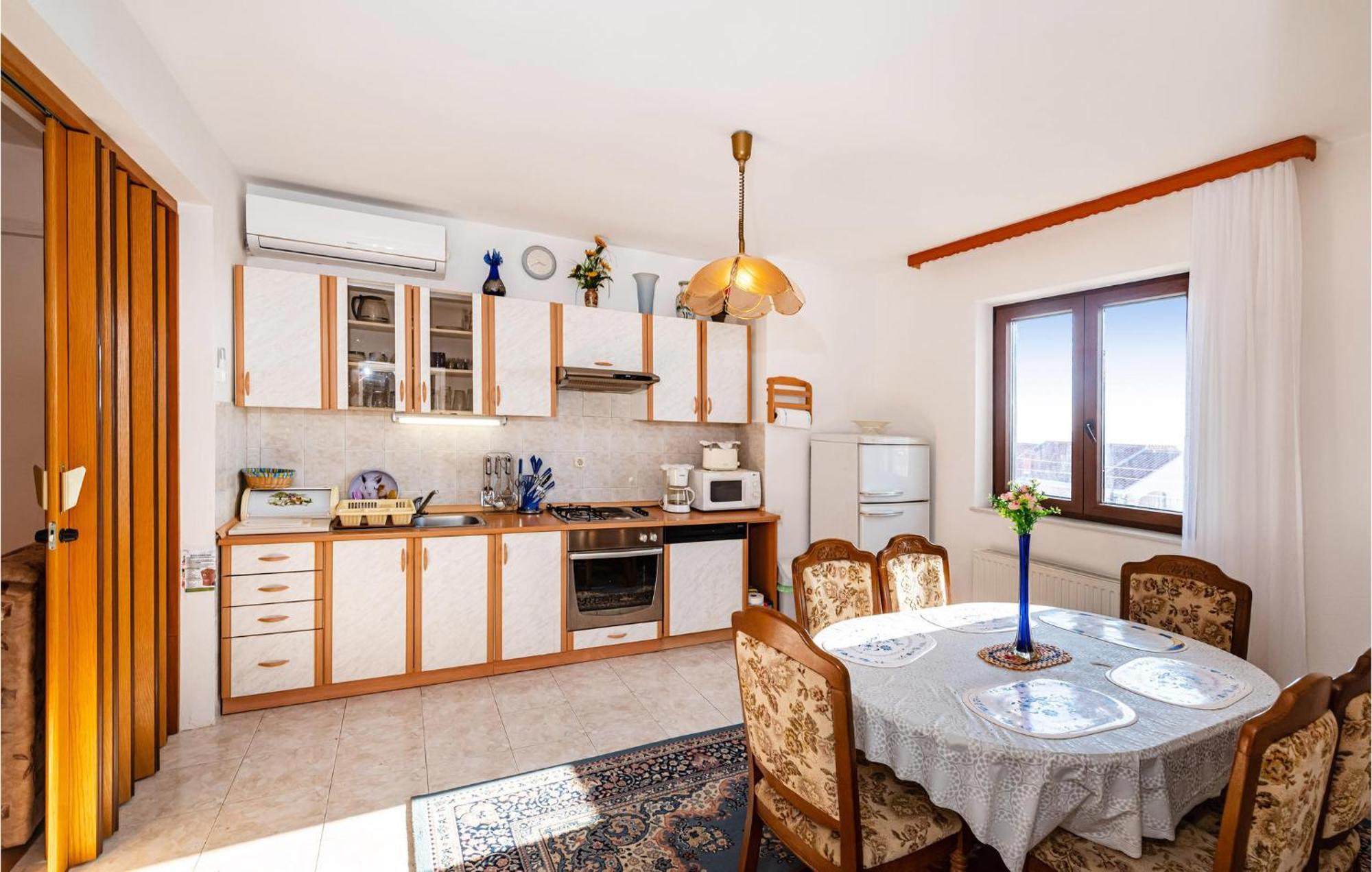 2 Bedroom Cozy Apartment In Задар Экстерьер фото